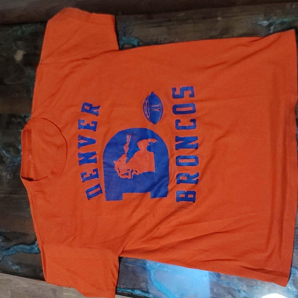 Vintage Denver Broncos T Shirt Medium